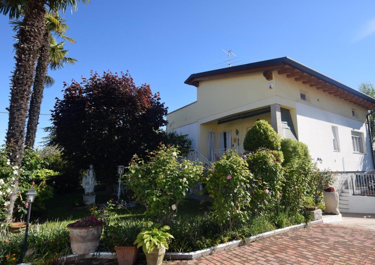 Villa Le Fate Dimora Di Charme Con Piscina Lazise Extérieur photo